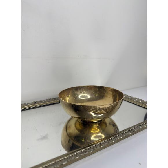 Vintage Solid Brass Pedestal Bowl , Trinket box , Made in India , Brass Planter - Picture 10 of 10